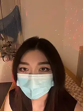 fioralba online show from October 21, 2025, 8:41 pm