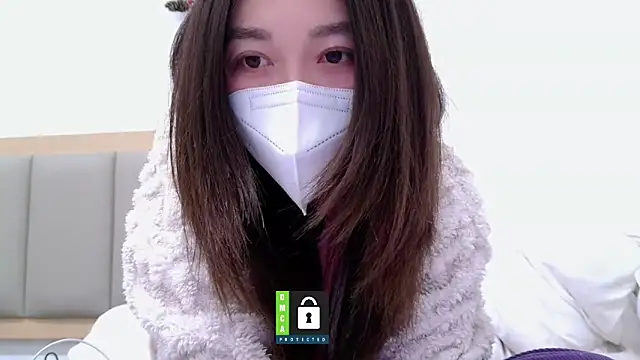 Snapshot of fioralba chatting on February 10, 2026, 12:37 pm fioralba online show from February 10, 2026, 12:37 pm