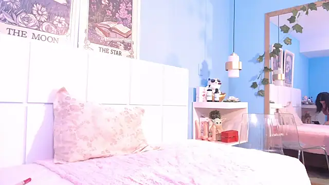 PenelopeBond online show from November 8, 2025, 4:54 pm