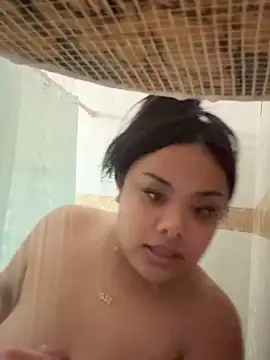 Snapshot of kiaradanielaxx chatting on October 30, 2025, 1:37 am kiaradanielaxx online show from October 30, 2025, 1:37 am