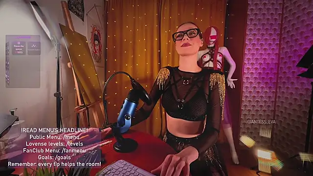 Snapshot of Giantess_Eva chatting on May 14, 2026, 7:11 pm Giantess Eva online show from May 14, 2026, 7:11 pm