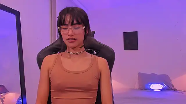 Snapshot of Rouse_Monroe chatting on December 1, 2025, 3:40 am Rouse Monroe online show from December 1, 2025, 3:40 am