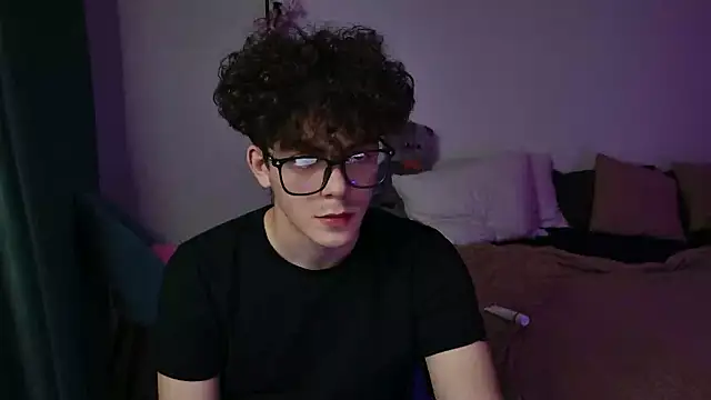 dreamgonetan online show from September 25, 2025, 8:15 pm