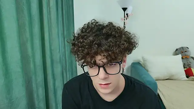 dreamgonetan online show from September 23, 2025, 2:35 pm