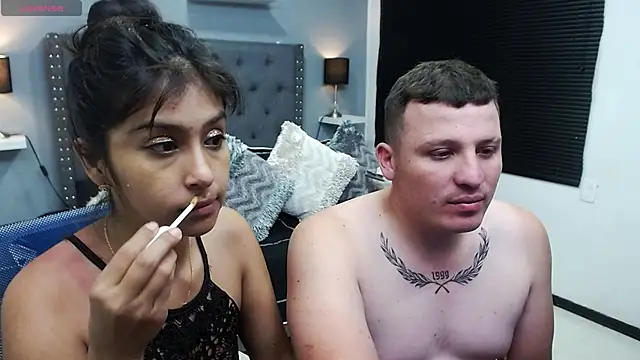 Snapshot of scarlett_and_justin chatting on September 29, 2025, 3:35 am scarlett and justin online show from September 29, 2025, 3:35 am