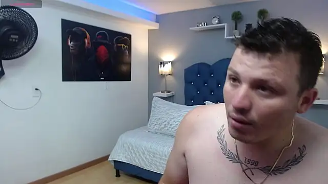 Snapshot of scarlett_and_justin chatting on October 13, 2025, 3:08 am scarlett and justin online show from October 13, 2025, 3:08 am