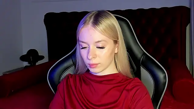 Snapshot of MiaGraces chatting on November 24, 2025, 5:13 pm MiaGraces online show from November 24, 2025, 5:13 pm