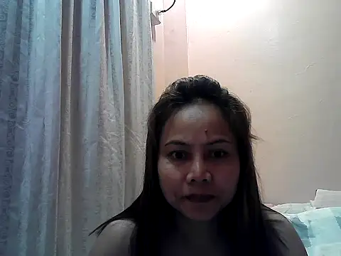 Snapshot of Amarrahlyn chatting on April 27, 2026, 9:35 pm Amarrahlyn online show from April 27, 2026, 9:35 pm