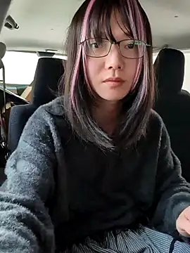 Snapshot of takusaki223 chatting on January 11, 2026, 1:12 am takusaki223 online show from January 11, 2026, 1:12 am