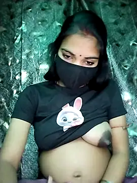 PRACHI-743 online show from April 9, 2026, 1:07 am