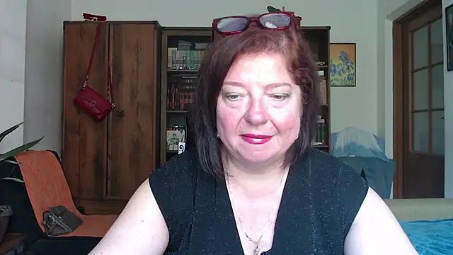 Snapshot of Violet_Pulse chatting on June 26, 2026, 11:16 am Violet Pulse online show from June 26, 2026, 11:16 am