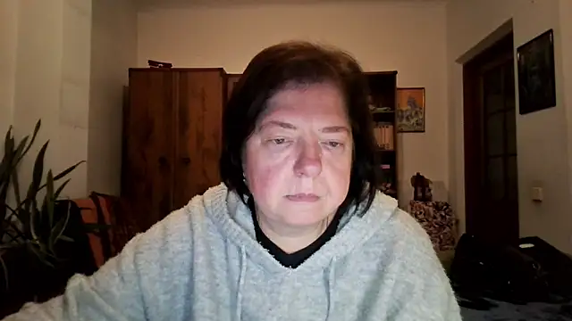 Violet Pulse online show from November 4, 2025, 10:02 pm