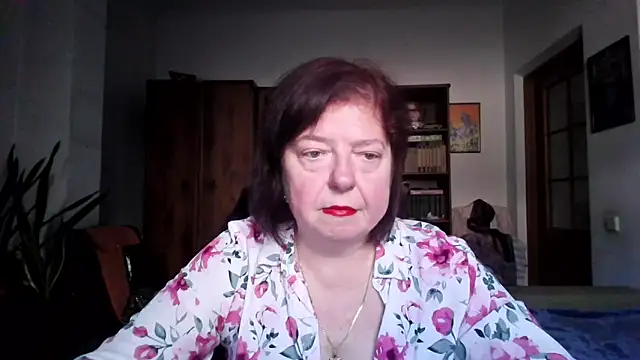 Violet Pulse online show from April 15, 2026, 2:32 pm