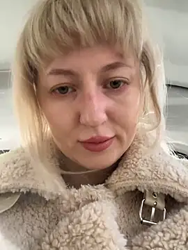 RonnieKiss online show from October 21, 2025, 4:56 am