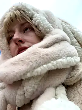 RonnieKiss online show from October 28, 2025, 6:23 am