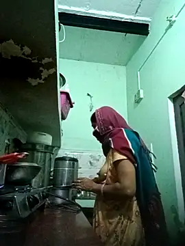 Snapshot of Cute-Charvii chatting on February 16, 2026, 12:20 am Cute-Charvii online show from February 16, 2026, 12:20 am