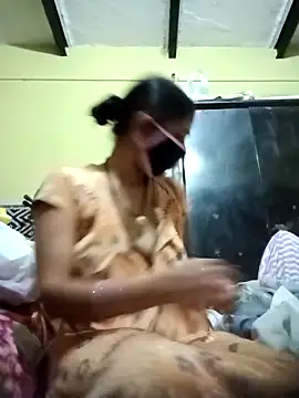 Snapshot of Cute-Charvii chatting on March 3, 2026, 2:18 am Cute-Charvii online show from March 3, 2026, 2:18 am