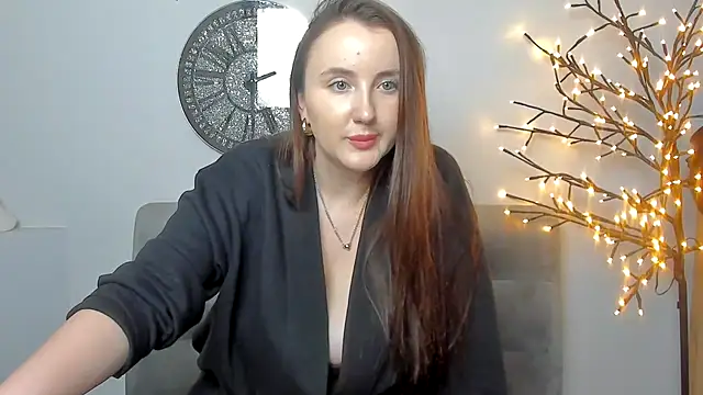 LilaWinks online show from December 17, 2025, 1:16 pm