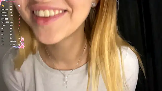 TanekaBoitel online show from September 26, 2025, 11:28 am