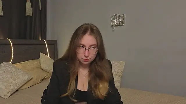 DaliaRadtke online show from September 22, 2025, 6:25 pm