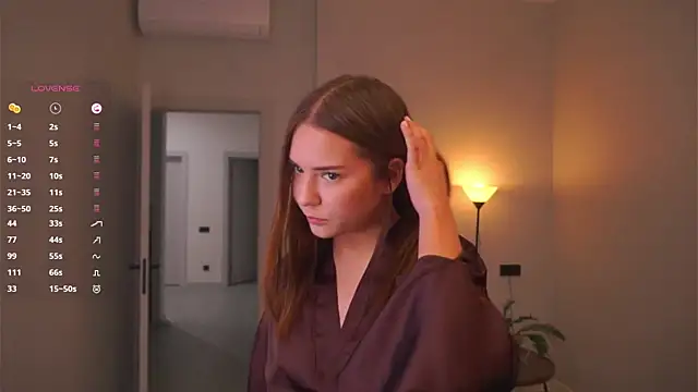 AdrianaCoenen online show from November 9, 2025, 3:49 pm