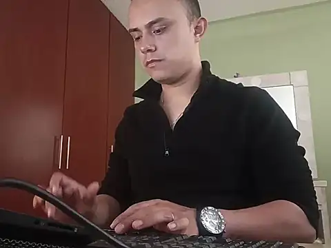 Snapshot of asmodeo001 chatting on October 2, 2025, 6:44 pm asmodeo001 online show from October 2, 2025, 6:44 pm