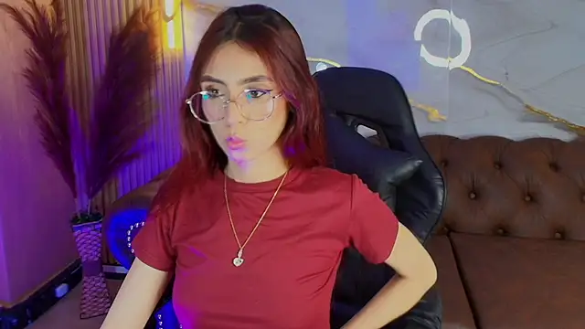 Snapshot of mia_tf chatting on October 7, 2025, 1:45 pm mia tf online show from October 7, 2025, 1:45 pm