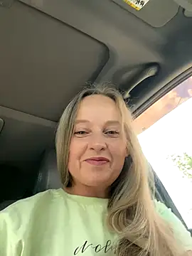 B i r d i e online show from September 20, 2025, 10:42 am