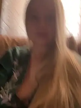 B i r d i e online show from September 28, 2025, 11:06 am