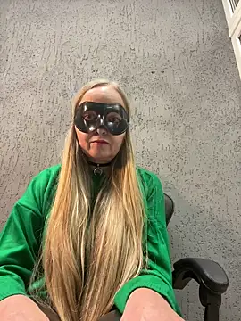 B i r d i e online show from September 29, 2025, 10:22 am