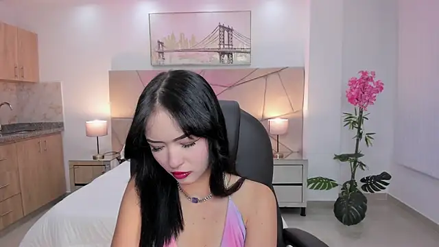Snapshot of Alessia_Yorks chatting on October 1, 2025, 12:31 pm Alessia Yorks online show from October 1, 2025, 12:31 pm