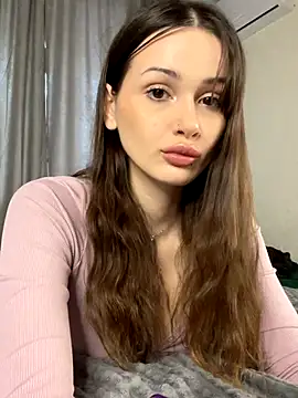 SoShyEmmyyy online show from November 24, 2025, 11:10 am