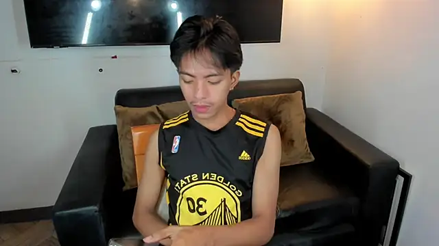 jayxxxlovescock online show from October 28, 2025, 5:12 pm