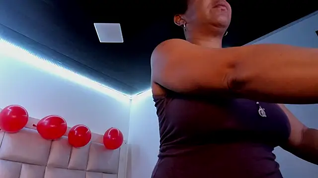 peyton  wat online show from March 30, 2026, 12:39 pm