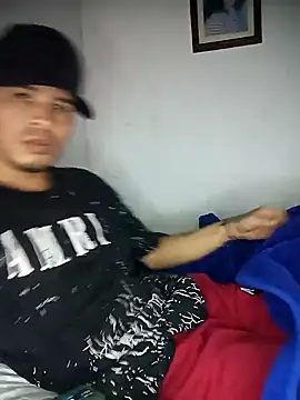 curvahot online show from September 20, 2025, 4:34 pm