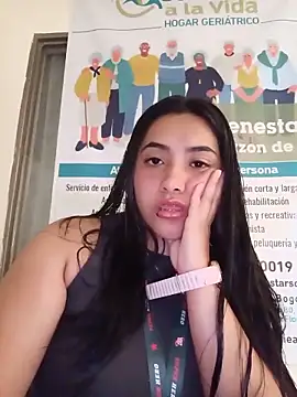 Snapshot of ANDREA-10_ chatting on June 5, 2026, 1:28 pm ANDREA-10 online show from June 5, 2026, 1:28 pm