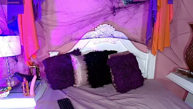  IsabellaRousse online show from October 18, 2025, 7:49 pm