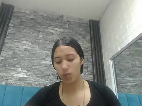 Snapshot of Lil_Rose2006 chatting on October 16, 2025, 12:13 pm Lil Rose2006 online show from October 16, 2025, 12:13 pm