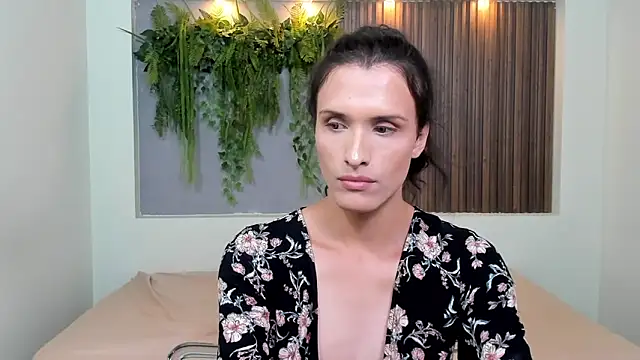 Snapshot of IsabelFernandez chatting on September 21, 2025, 5:12 am IsabelFernandez online show from September 21, 2025, 5:12 am
