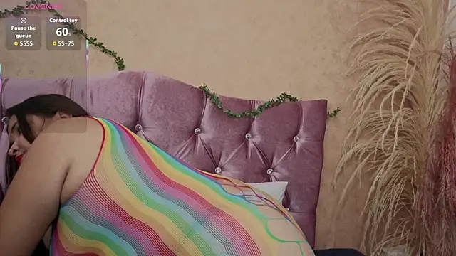 Snapshot of KimJStom chatting on November 18, 2025, 2:53 pm KimJStom online show from November 18, 2025, 2:53 pm