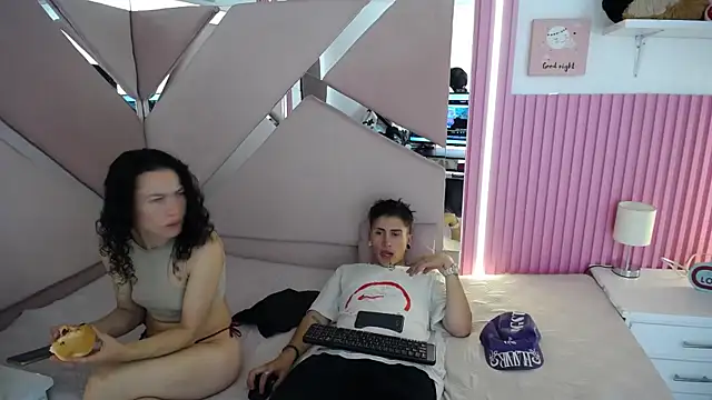 oblivionlove online show from March 13, 2026, 10:15 pm