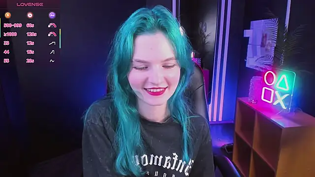 Snapshot of Lika_Sky chatting on November 25, 2025, 3:45 pm Lika Sky online show from November 25, 2025, 3:45 pm