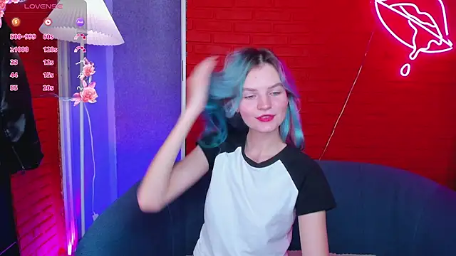 Snapshot of Lika_Sky chatting on November 12, 2025, 11:25 am Lika Sky online show from November 12, 2025, 11:25 am