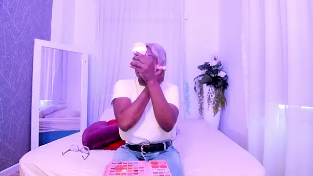 Snapshot of LolaJenkinss chatting on October 17, 2025, 1:13 pm LolaJenkinss online show from October 17, 2025, 1:13 pm