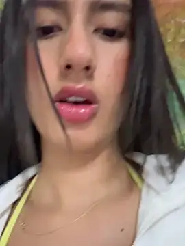 Snapshot of Julieta_Duque chatting on August 4, 2026, 3:22 am Julieta Duque online show from August 4, 2026, 3:22 am