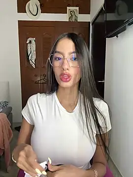 Julieta Duque online show from February 28, 2026, 3:39 am