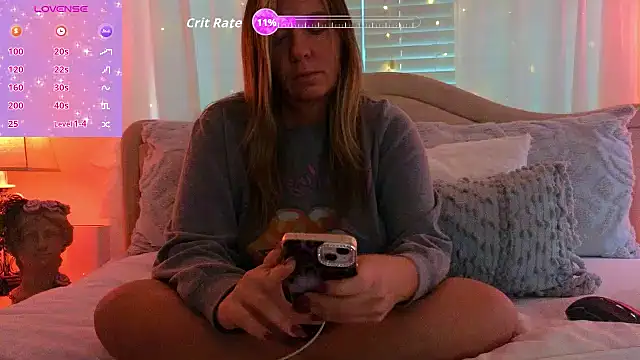 Snapshot of STIFFLERSMOMM chatting on October 20, 2025, 12:38 pm STIFFLERSMOMM online show from October 20, 2025, 12:38 pm