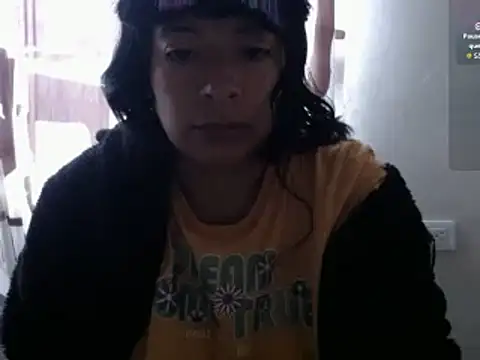 Snapshot of Acelinrose chatting on April 20, 2026, 11:57 am Acelinrose online show from April 20, 2026, 11:57 am