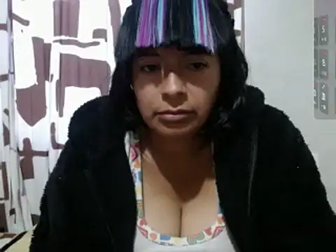 Snapshot of Acelinrose chatting on May 19, 2026, 10:50 pm Acelinrose online show from May 19, 2026, 10:50 pm