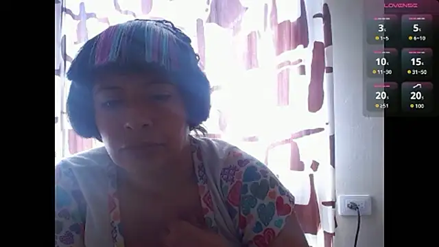 Snapshot of Acelinrose chatting on June 11, 2026, 6:27 pm Acelinrose online show from June 11, 2026, 6:27 pm
